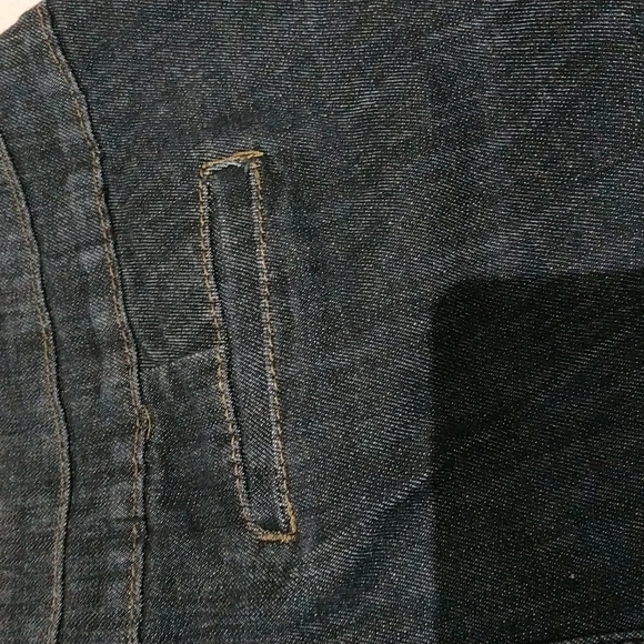 Kismet dark wash denim shorts size 10 - Picture 4 of 9